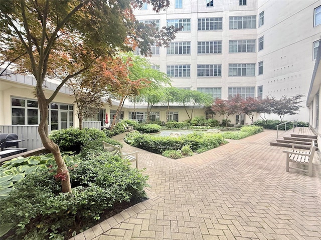 2728 Thomson Ave Unit 434, Long Island City, NY 11101 - view of home's community