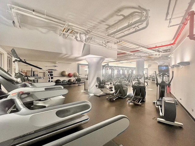 2728 Thomson Ave Unit 434, Long Island City, NY 11101 - view of gym