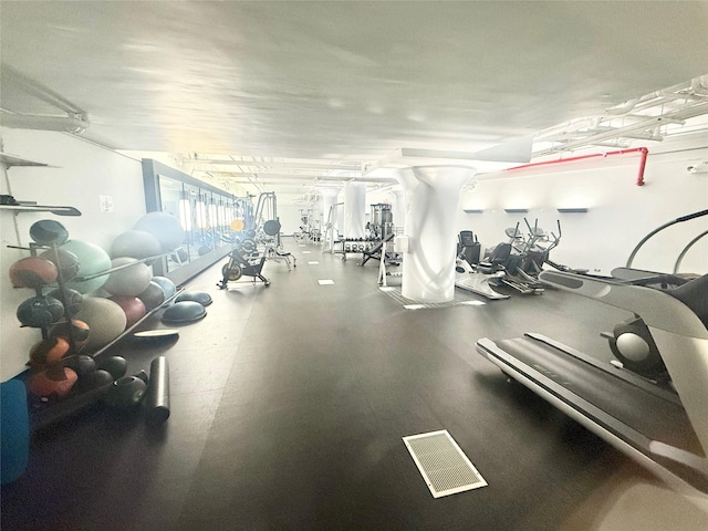 2728 Thomson Ave Unit 434, Long Island City, NY 11101 - view of gym