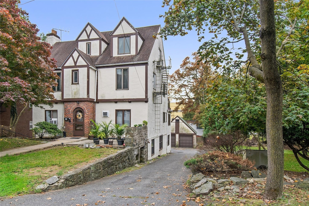 35 Lester Pl, Larchmont, NY 10538 - photo 1