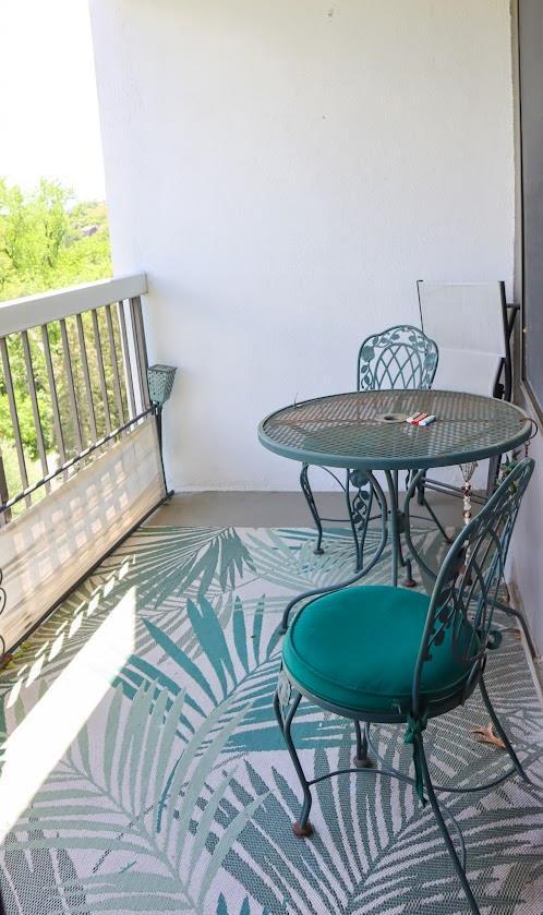 200 High Point Dr Unit 302, Hartsdale, NY 10530 - view of balcony
