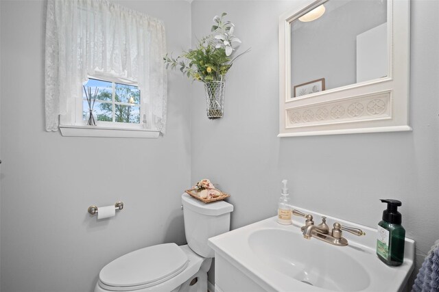 7 Pilgrim Ln, Washingtonville, NY 10992 - half bathroom with a sink and toilet