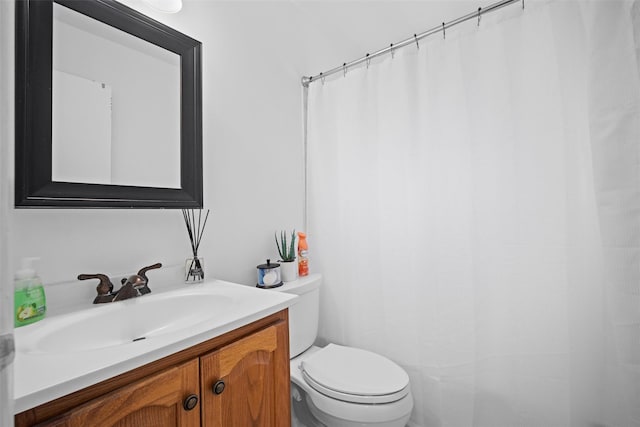 7 Pilgrim Ln, Washingtonville, NY 10992 - full bathroom with toilet, vanity, and a shower with curtain
