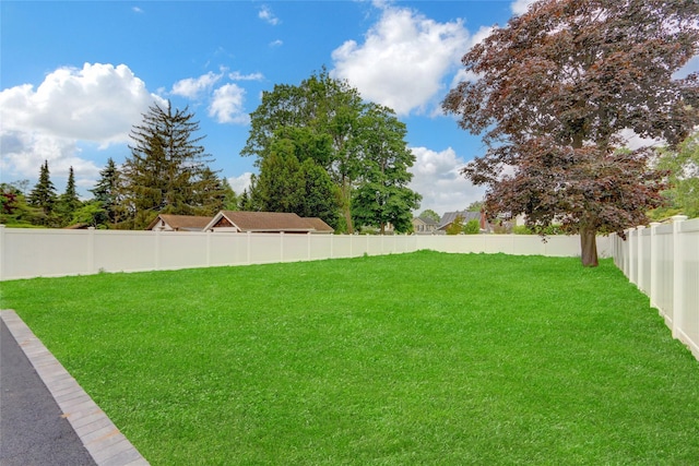 2614 Milburn Ave, Baldwin, NY 11510 - view of yard