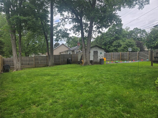 608 Vassar Rd, Poughkeepsie, NY 12603 - photo 41