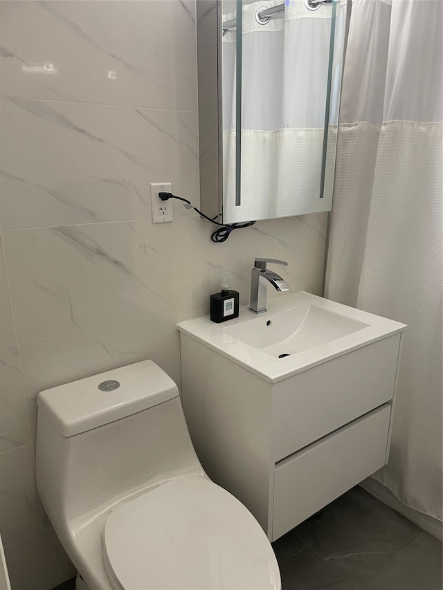 1430 Thieriot Ave Unit 6J, Bronx, NY 10460 - full bathroom featuring vanity and toilet