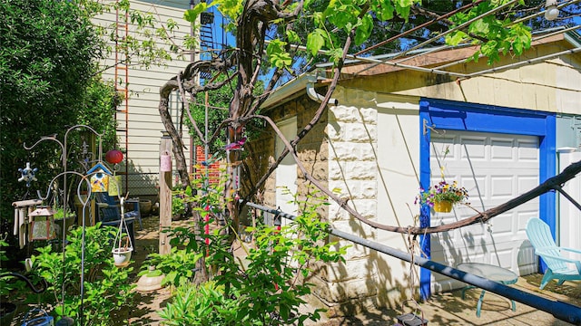 5214 92nd St, Elmhurst, NY 11373 - view of side of property with a garage