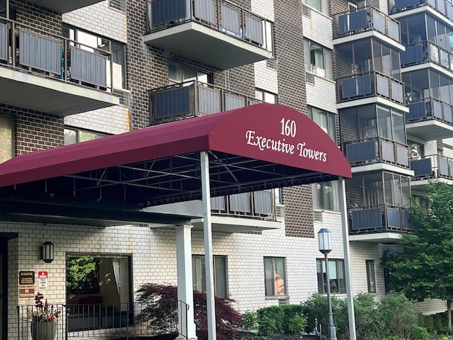 160 Academy St Unit 1F, Poughkeepsie, NY 12601 - view of apartment building / complex