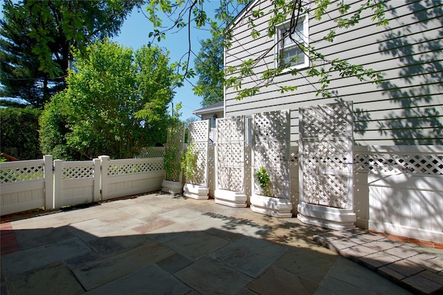 172 Brook St, Garden City, NY 11530 - photo 24