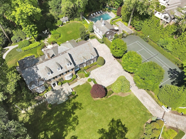 191 Elderfields Rd, Manhasset, NY 11030 - aerial view of property and surrounding area with a pool area