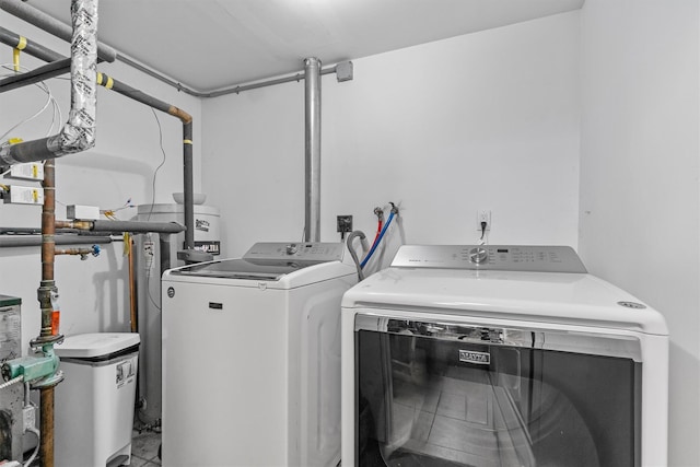 491 Toleman Rd, Rock Tavern, NY 12575 - laundry room featuring independent washer and dryer
