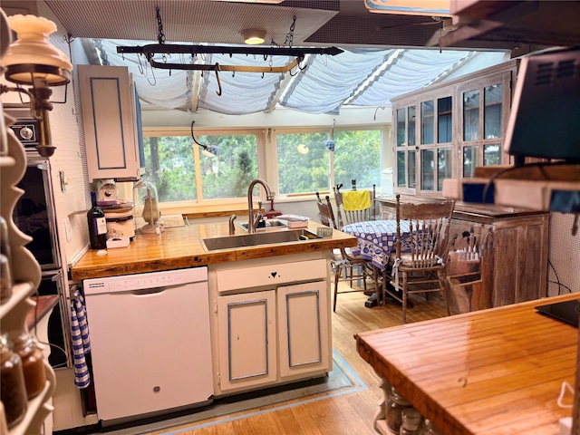 335 Arthur St, Freeport, NY 11520 - photo 5