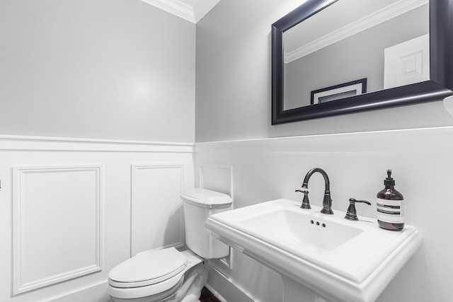8 Upland Ct, South Salem, NY 10590 - half bath with crown molding, toilet, and a sink