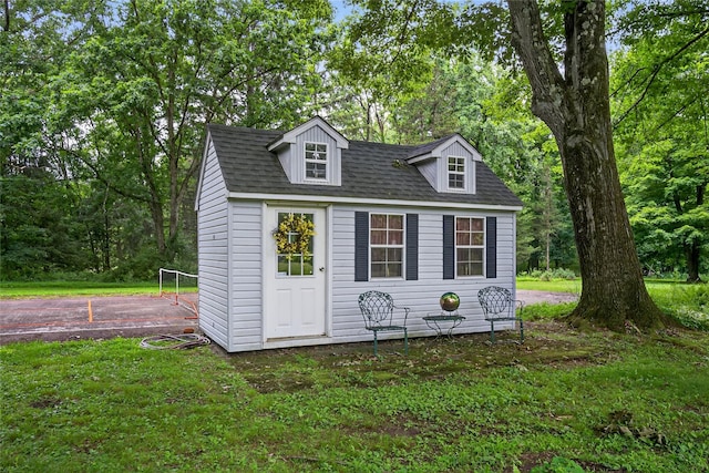 109 Sleight Plass Rd, Poughkeepsie, NY 12603 - view of outdoor structure with view of scattered trees