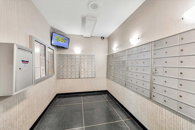 4705 Henry Hudson Pkwy W Unit 7F, Bronx, NY 10471 - view of community with mail area