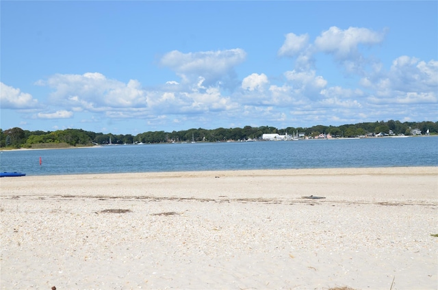 370 Pheasant Pl, Greenport, NY 11944 - water view