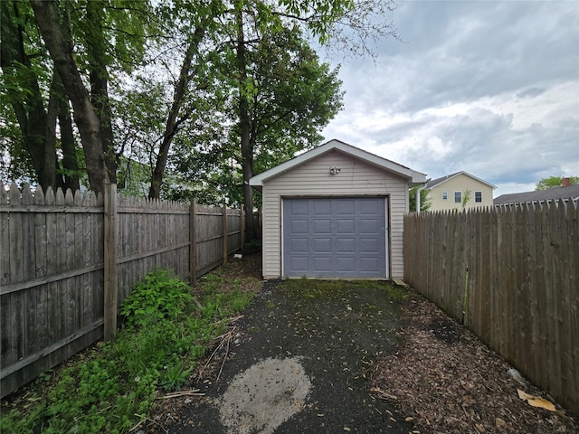 27 Thompson St, Port Jervis, NY 12771 - detached garage with asphalt driveway