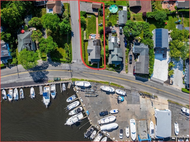 28 Shore Rd, Babylon, NY 11702 - view of property location with property boundaries highlighted and a large body of water