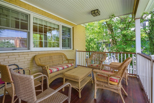 4 Senate Pl, Larchmont, NY 10538 - view of wooden porch