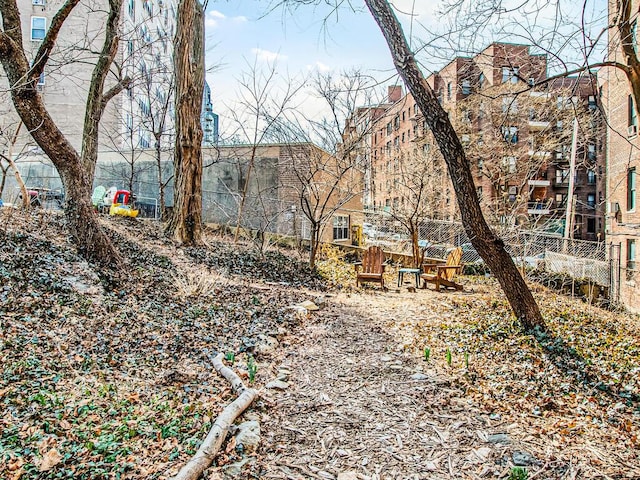 525 W 238th St Unit 1L, Bronx, NY 10463 - view of yard
