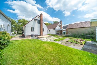 8140 268th St, Glen Oaks, NY 11004 - photo 25