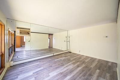 8140 268th St, Glen Oaks, NY 11004 - photo 4