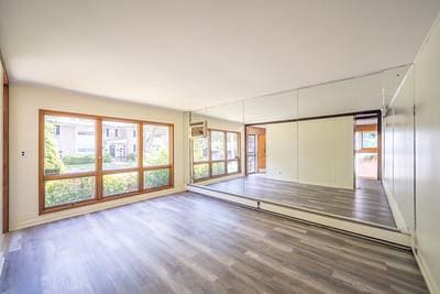 8140 268th St, Glen Oaks, NY 11004 - photo 5