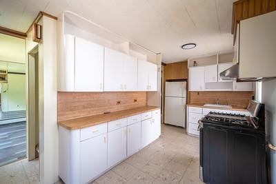 8140 268th St, Glen Oaks, NY 11004 - photo 8