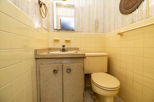 14 Gloucester Rd, Massapequa, NY 11758 - photo 20