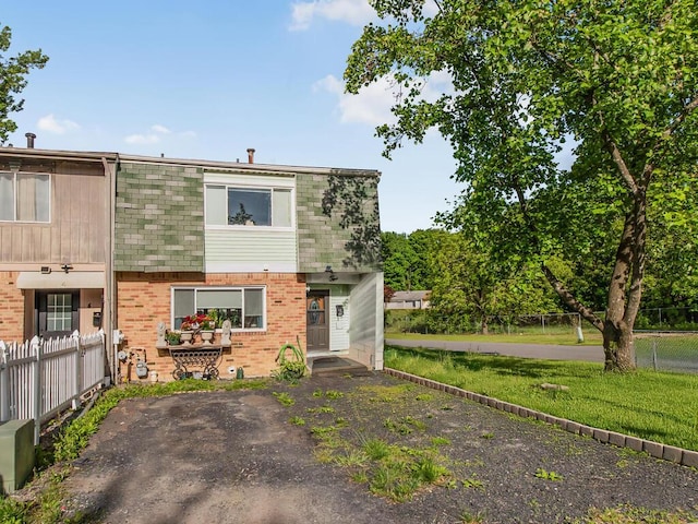 2 Rivervale Rd, Middletown, NY 10940 - view of property with brick siding