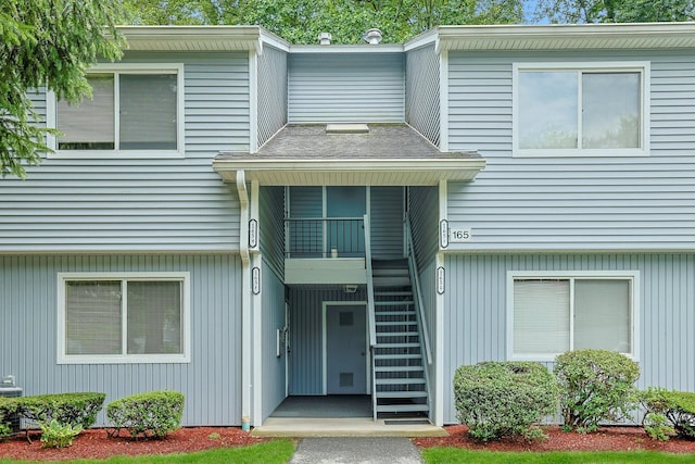 165 Carriage Ct Unit H, Yorktown Heights, NY 10598 - view of front facade with stairs