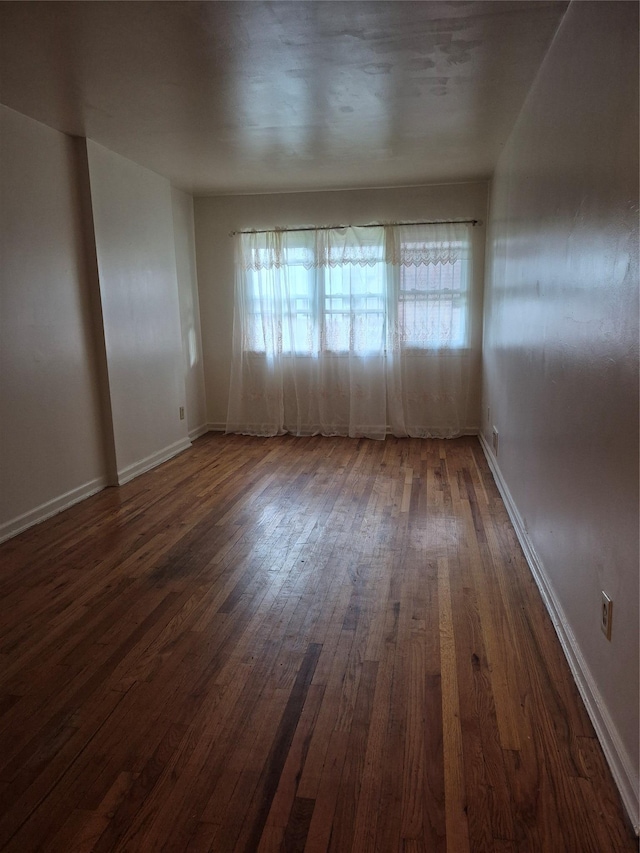 904 E 218th St, Bronx, NY 10469 - photo 14