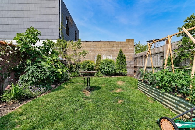 209 Onderdonk Ave, Ridgewood, NY 11385 - view of yard