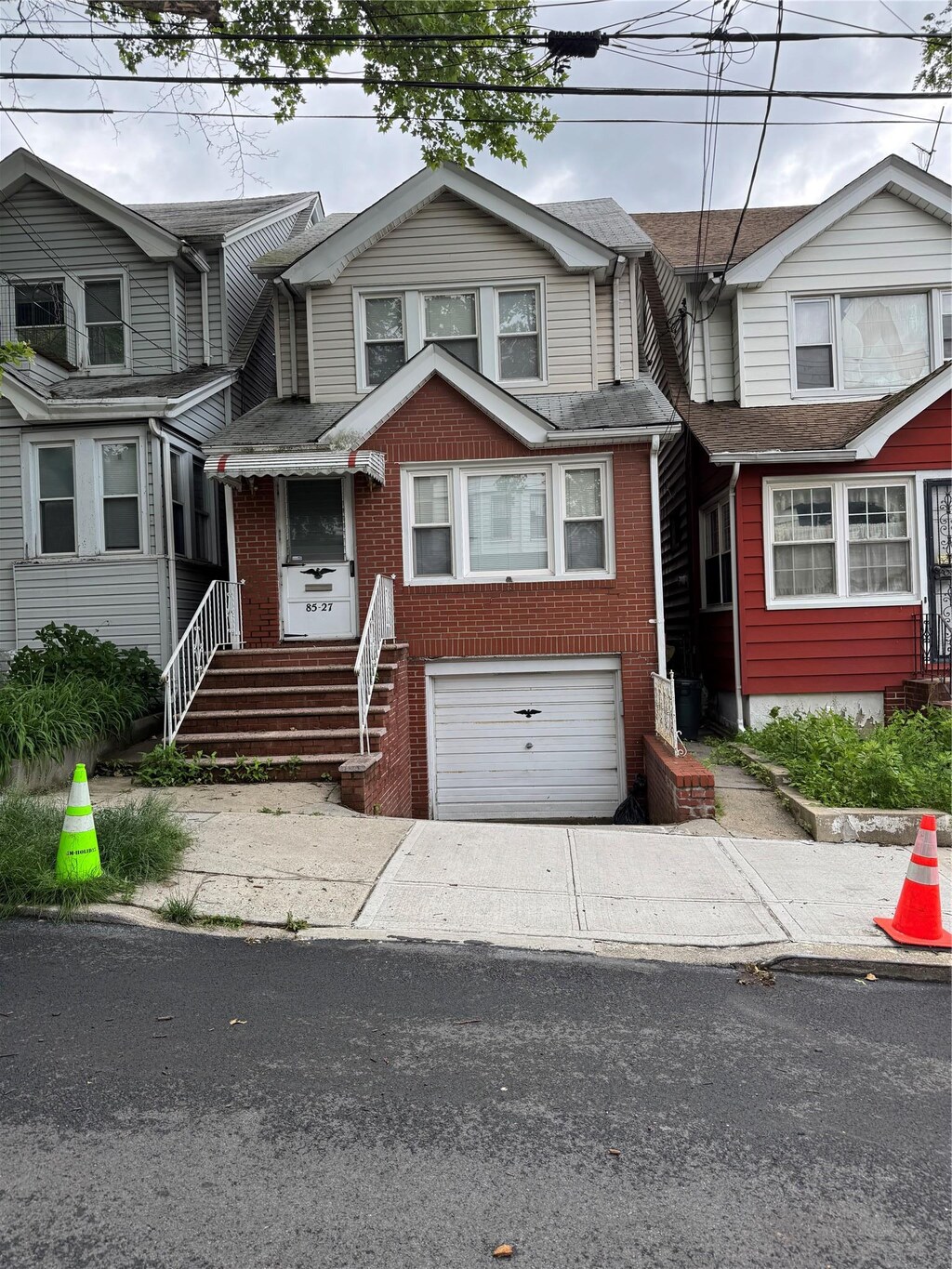 8527 80th St, Woodhaven, NY 11421 - photo 1