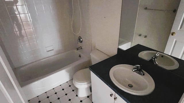 28 Hynard Pl, Baldwin Place, NY 10505 - bathroom featuring vanity, toilet, shower / bath combination, and tile patterned floors