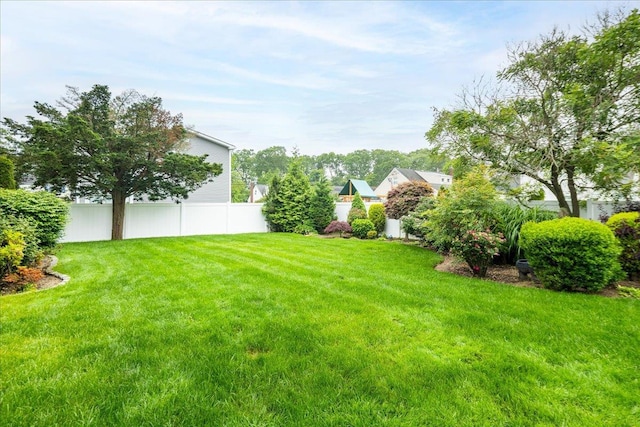 1360 Powell Ave, Merrick, NY 11566 - view of yard