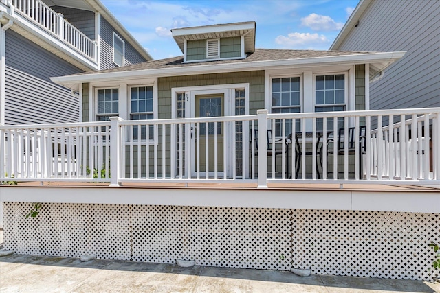 44 Wyoming Ave, Long Beach, NY 11561 - view of home's exterior with a shingled roof