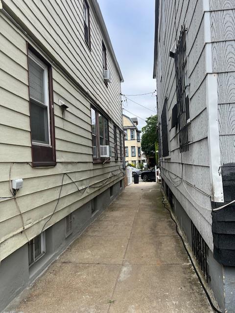 10318 115th St, Richmond Hill S, NY 11419 - view of side of property