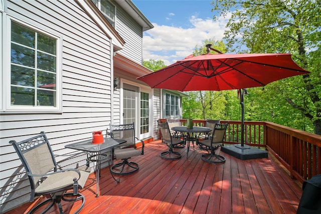 27 Sommerset Dr, Poughkeepsie, NY 12603 - wooden deck featuring outdoor dining space