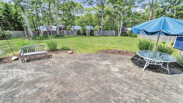 4 Bay View Dr W, Hampton Bays, NY 11946 - view of patio