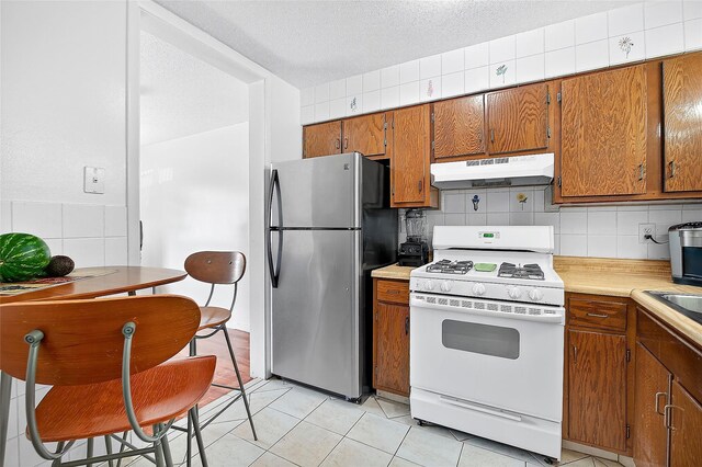 2049 Caesar Pl, Bronx, NY 10473 - photo 8