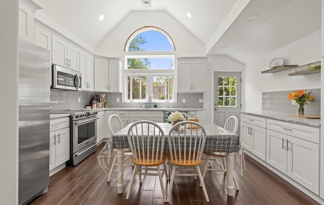 24 Grant Ave, East Rockaway, NY 11518 - photo 9