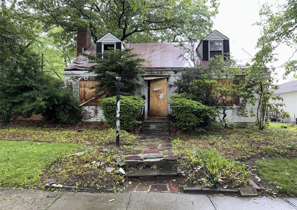64 Marion Ave, Mount Vernon, NY 10552 - photo 1