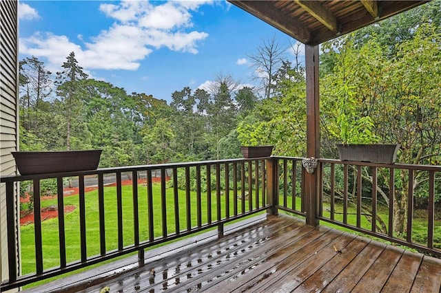 1010 Washington Grn Unit 1010, New Windsor, NY 1255312553 - wooden terrace featuring a lawn
