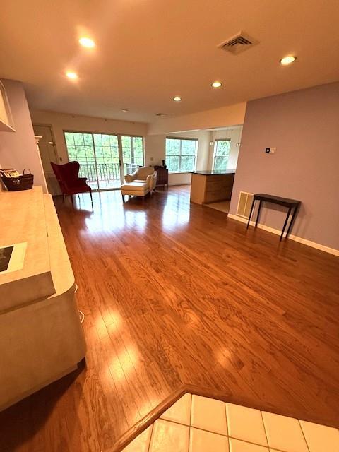 1010 Washington Grn Unit 1010, New Windsor, NY 1255312553 - living area featuring wood finished floors and recessed lighting