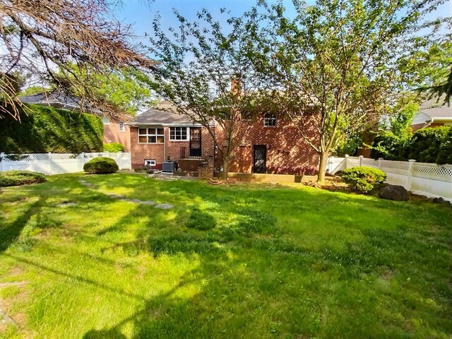 306 Cambridge Ave, Garden City, NY 11530 - photo 3