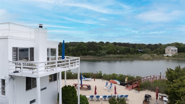 19 Cold Spring Ct, Southampton, NY 11968 - water view