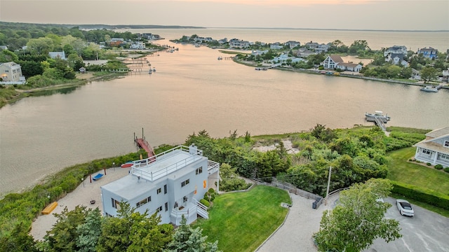 19 Cold Spring Ct, Southampton, NY 11968 - drone / aerial view of a nearby body of water