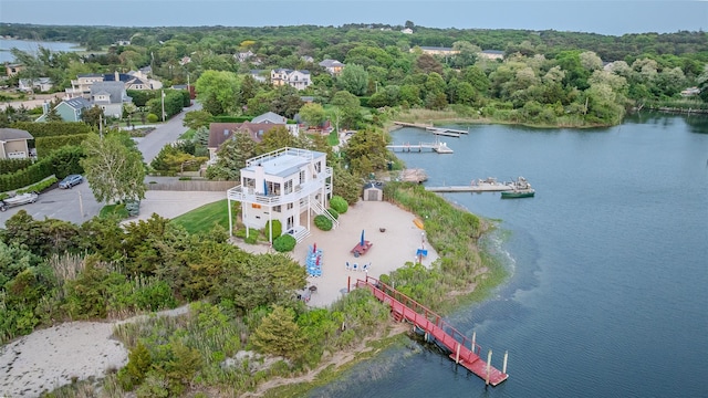19 Cold Spring Ct, Southampton, NY 11968 - drone / aerial view of a large body of water