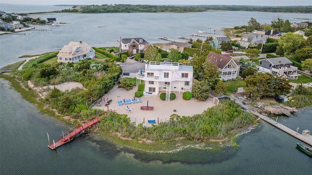 19 Cold Spring Ct, Southampton, NY 11968 - aerial overview of property's location featuring a nearby body of water